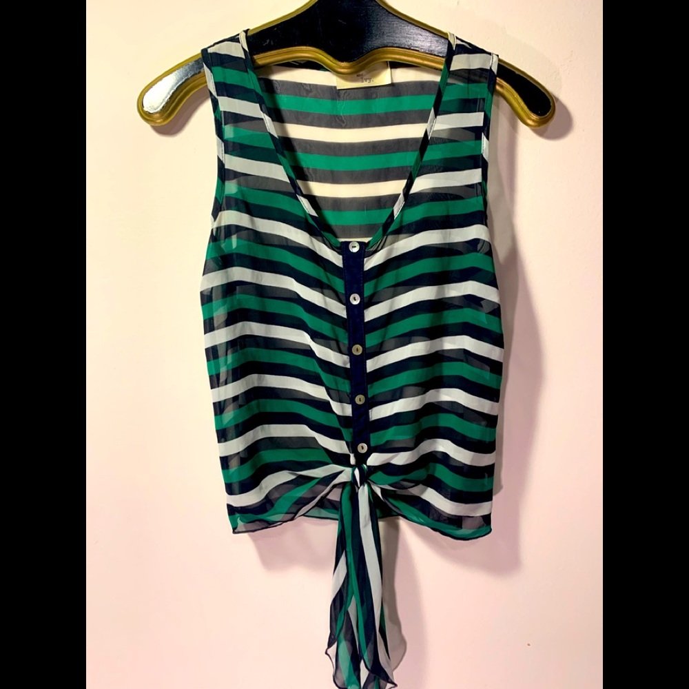 Sleeveless tie blouse